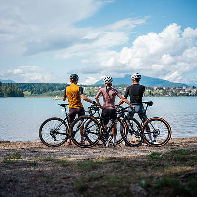 Gravelbike im Herbst, Pause am See